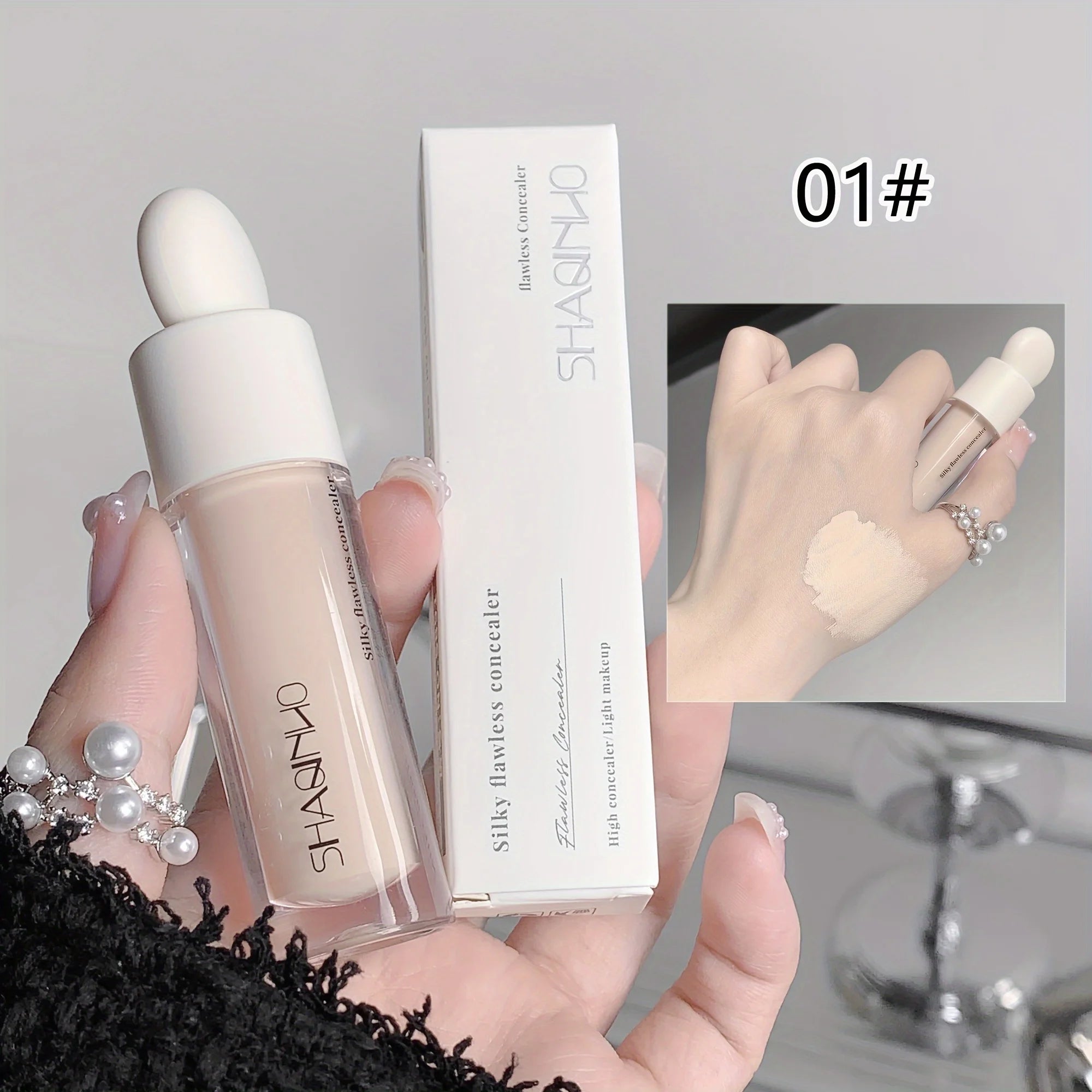 Silky seamless concealer for lasting coverage of acne spots and dark circles under the eyes concealer