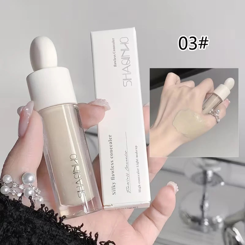Silky seamless concealer for lasting coverage of acne spots and dark circles under the eyes concealer