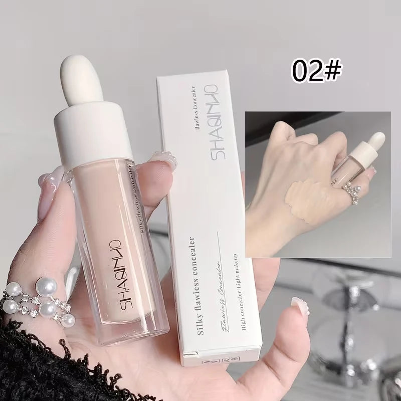 Silky seamless concealer for lasting coverage of acne spots and dark circles under the eyes concealer